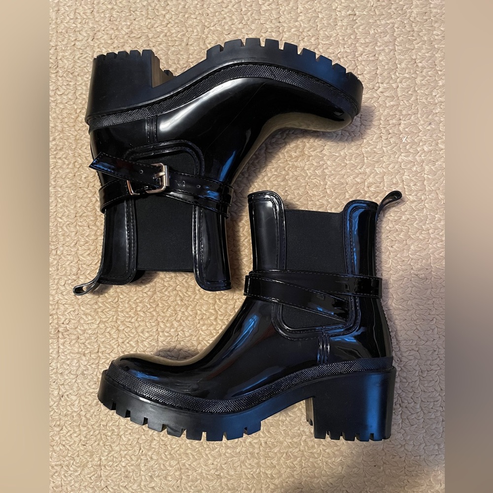 NWOT Smiry Rain Boots